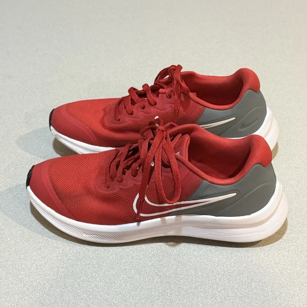 Nike star runner